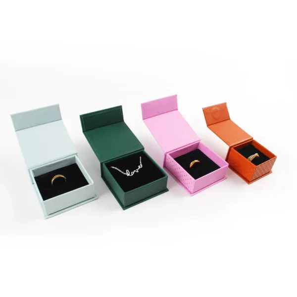 small jewelry gift boxes
