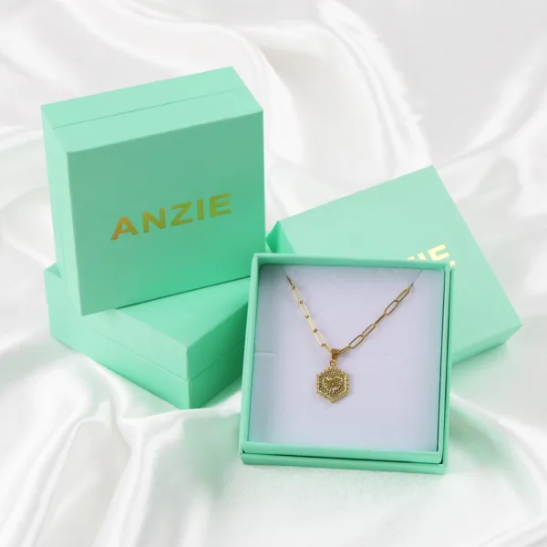 custom jewelry boxes with logo