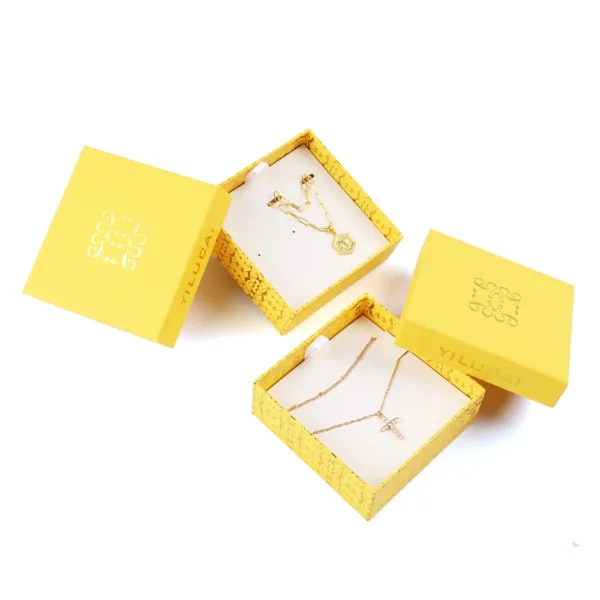 empty jewelry gift boxes