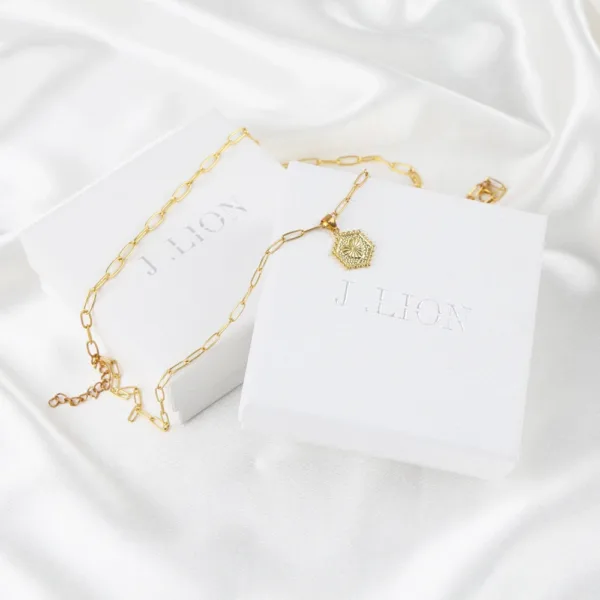 custom jewelry boxes with logo wholesale