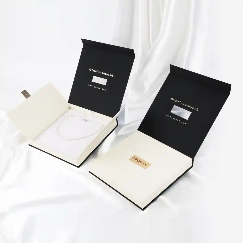 Black and white jewelry gift boxes