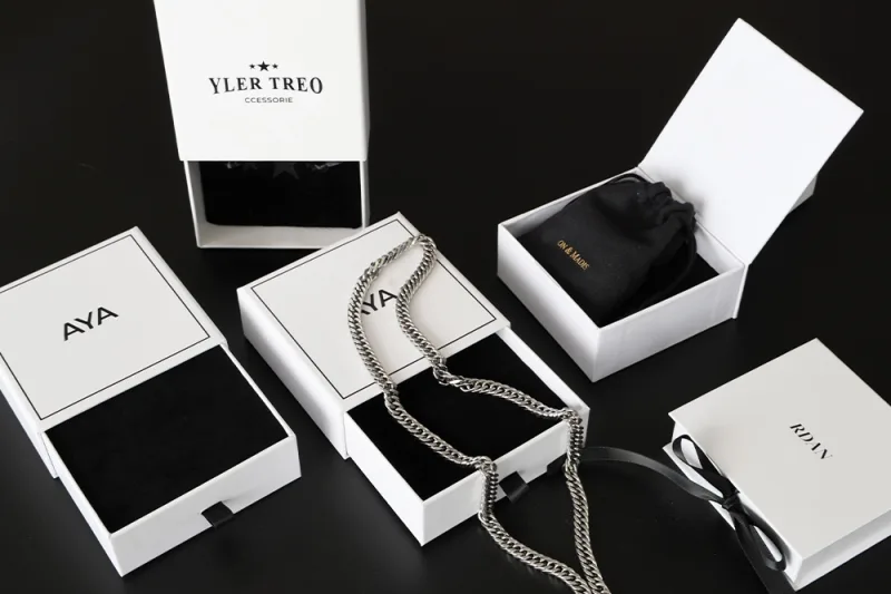 custom jewelry boxes